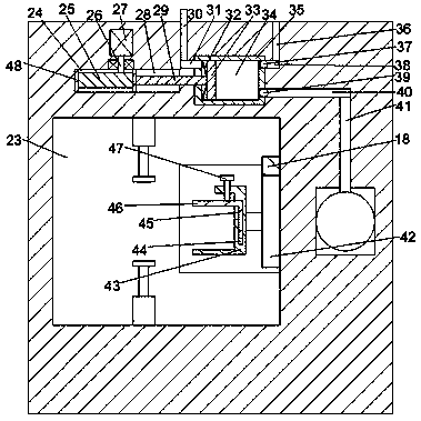 Surface spraying device capable of drying in time