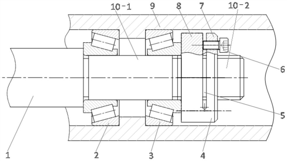 Slotted nut structure and nut locking method adopting screw for jacking