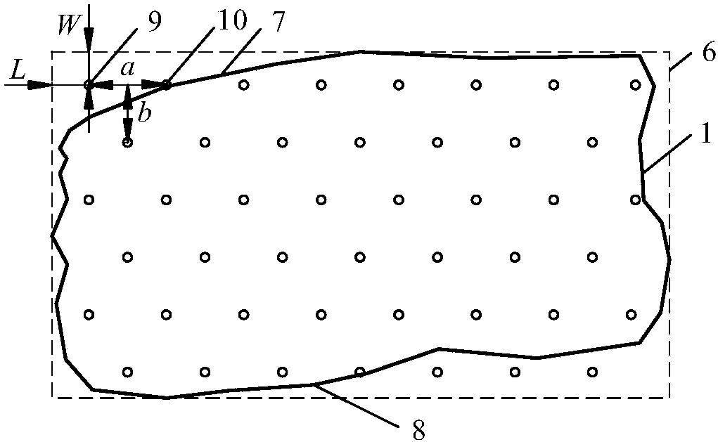 A method for laying holes in step blasting in open-pit mines