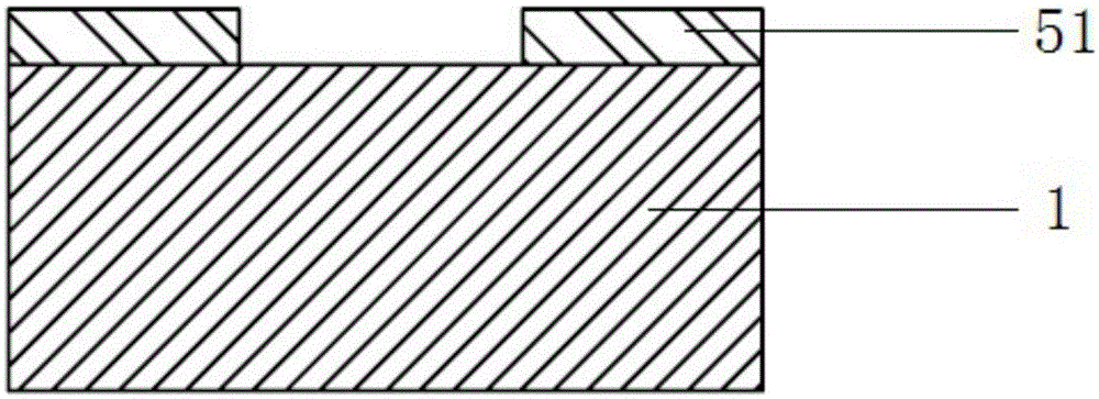 Trench capacitor and production method thereof