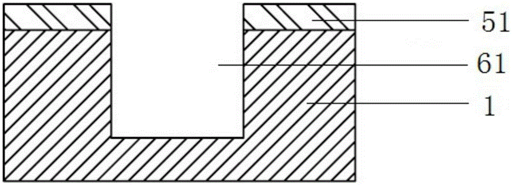 Trench capacitor and production method thereof