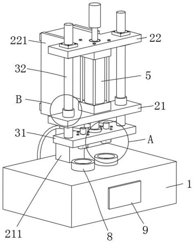 Gas cushion filling device and material suction filling method