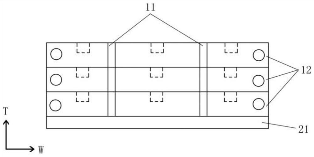 Plasticine strip preparation device and preparation method