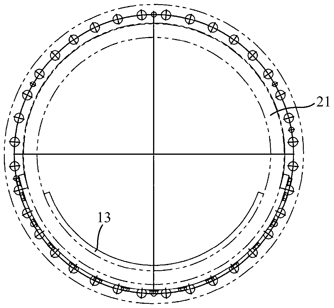 Wear-resisting device for screw conveyor and application method thereof