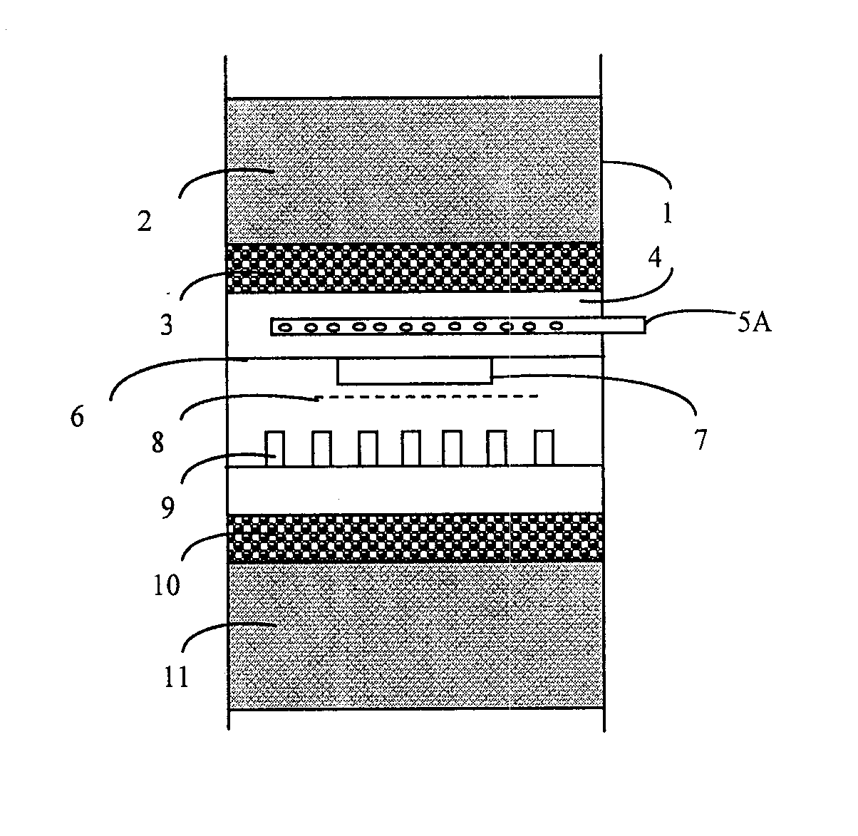 Catalytic reactor with cooling device provided with tangential injection of a cooling fluid