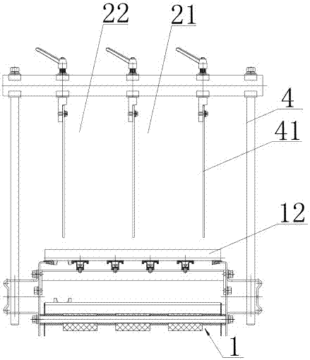 Buffer storage bottle conveying device for solid bottles in large bottle water production line