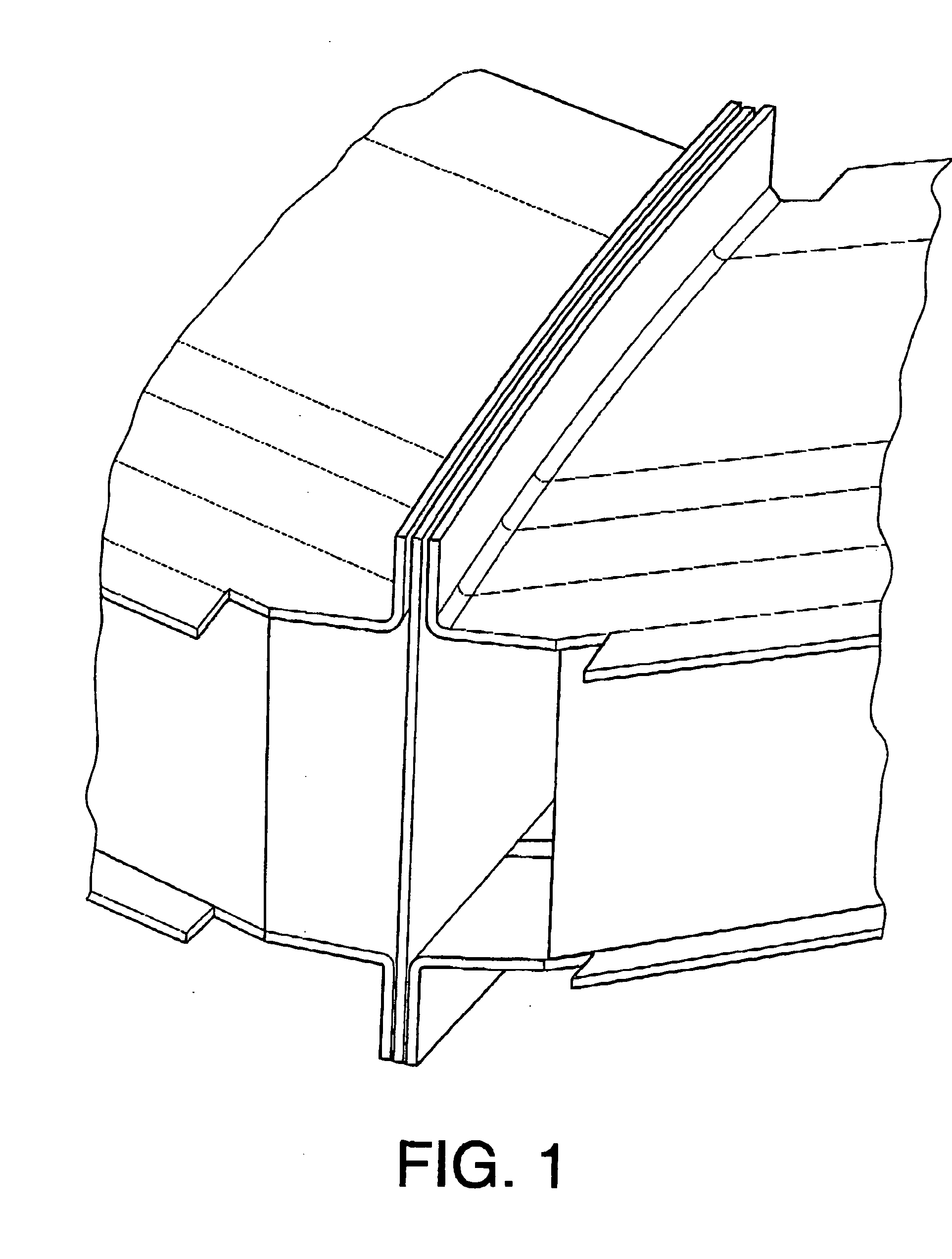Assembly between a front fitting and the traction coupling of the two lateral boxes of the horizontal stabilizer of an aircraft