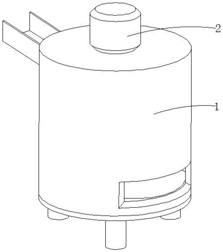 Caked fertilizer fragmenting equipment for agricultural rice planting and fertilizing