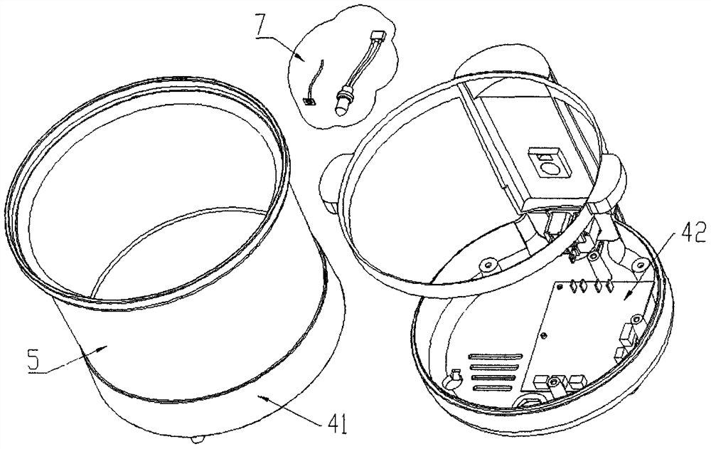 Cooking utensil with external detection device