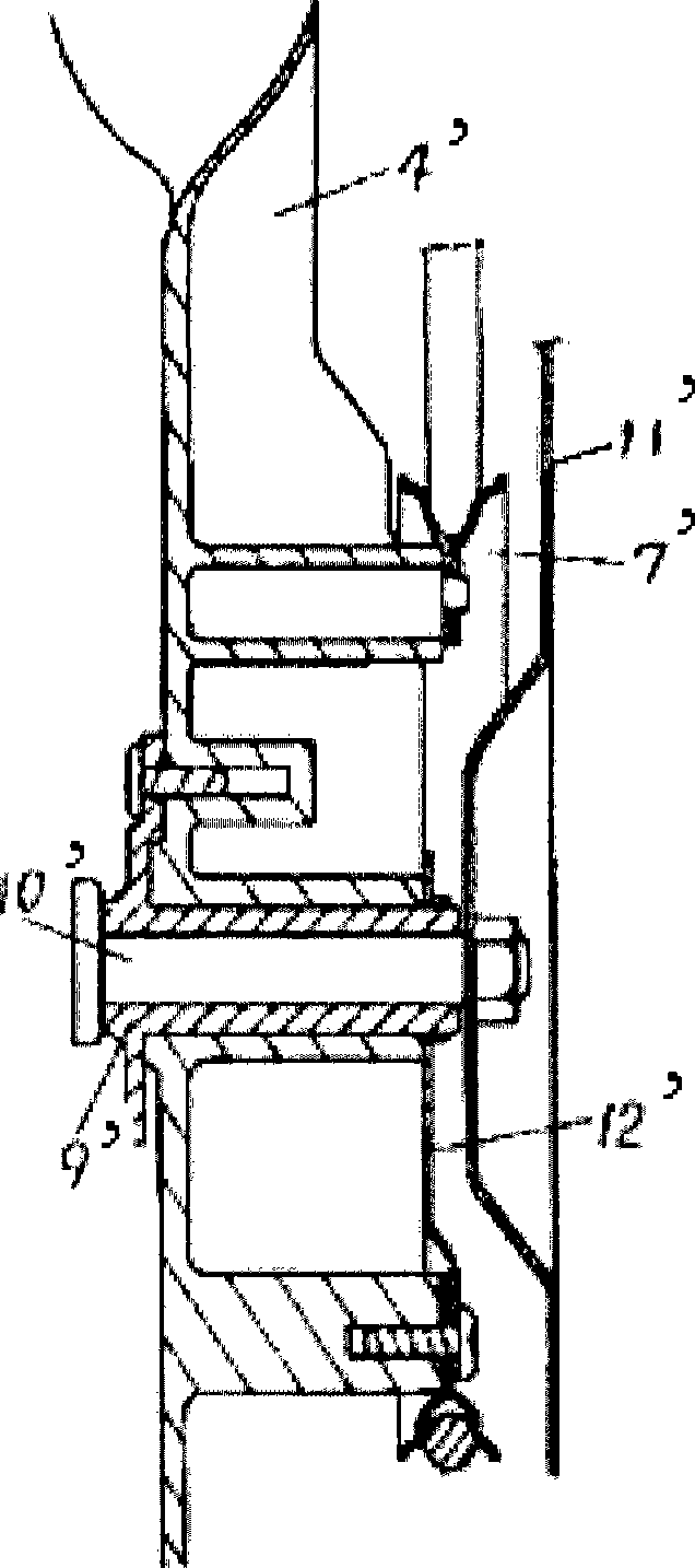 Roller earthing structure of dryer