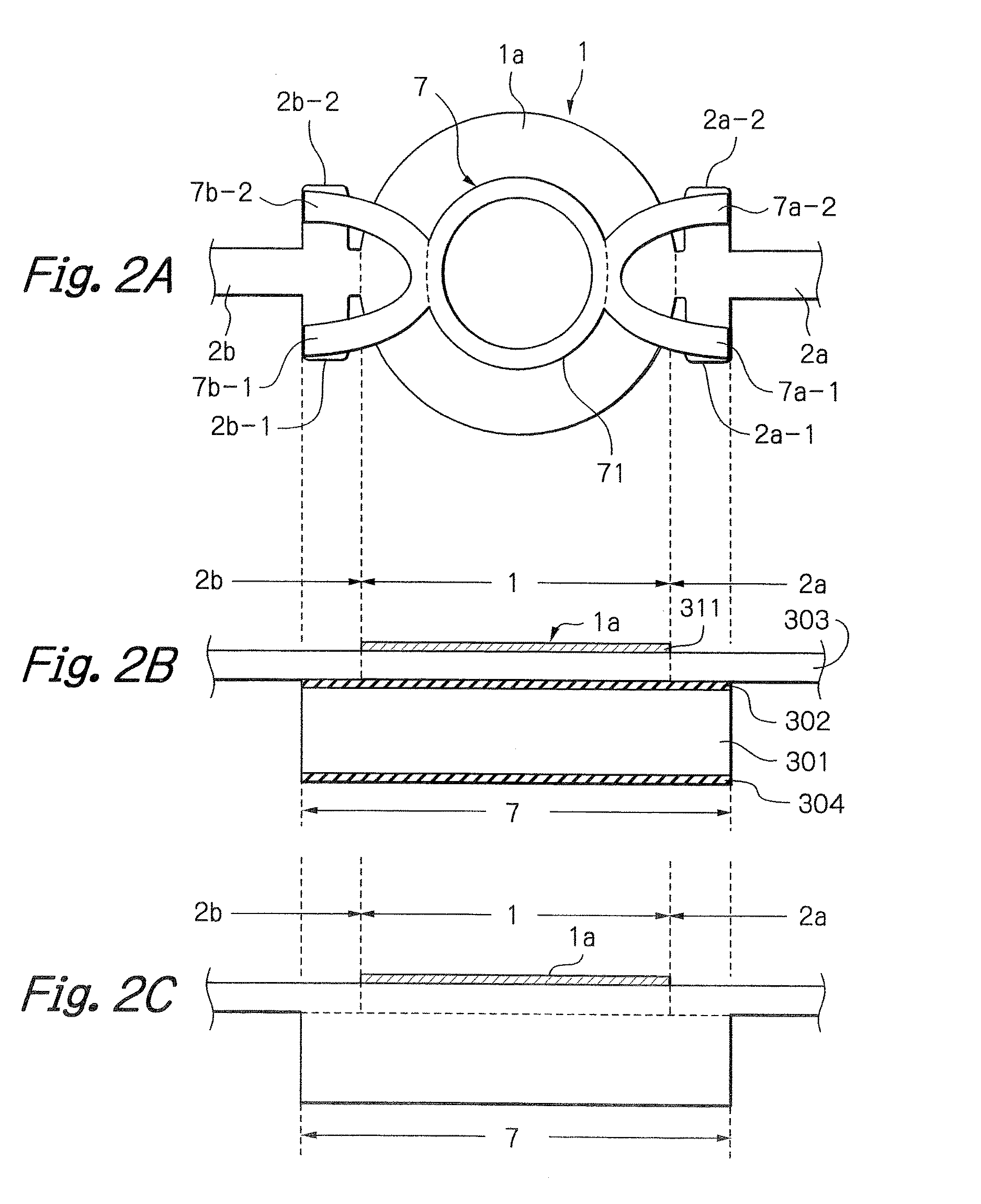 Optical deflector including mirror with extended reinforcement rib coupled to protruded portions of torsion bar