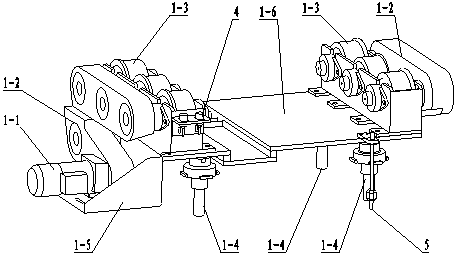 Device for conveying scaffold cars