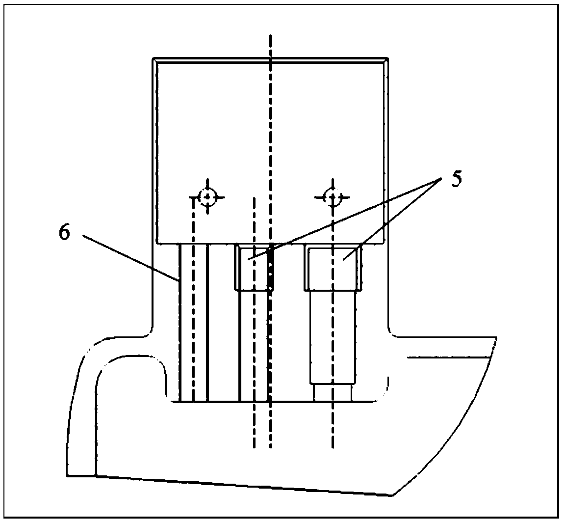 Anti-large overload combined distortion measuring rake on intake passage