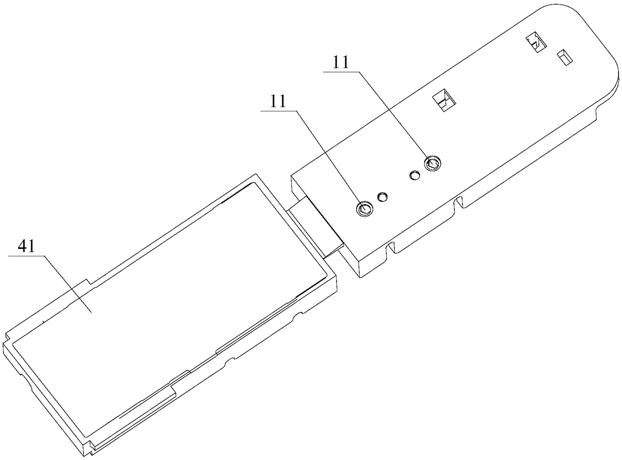 A wire junction box and an electronic detonator network with the junction box