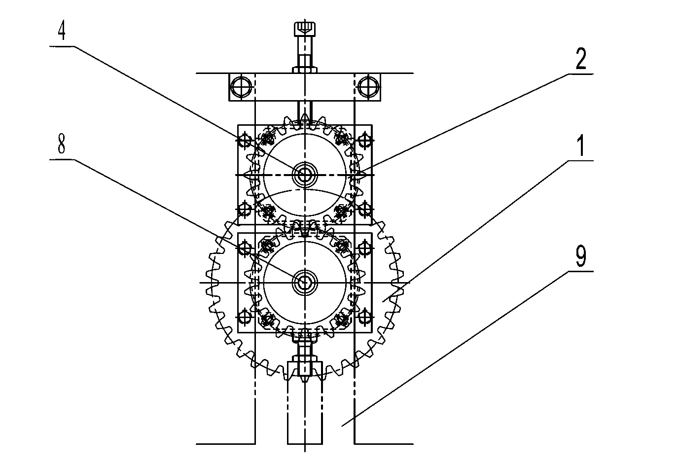 Gear transmission device with variable center distance