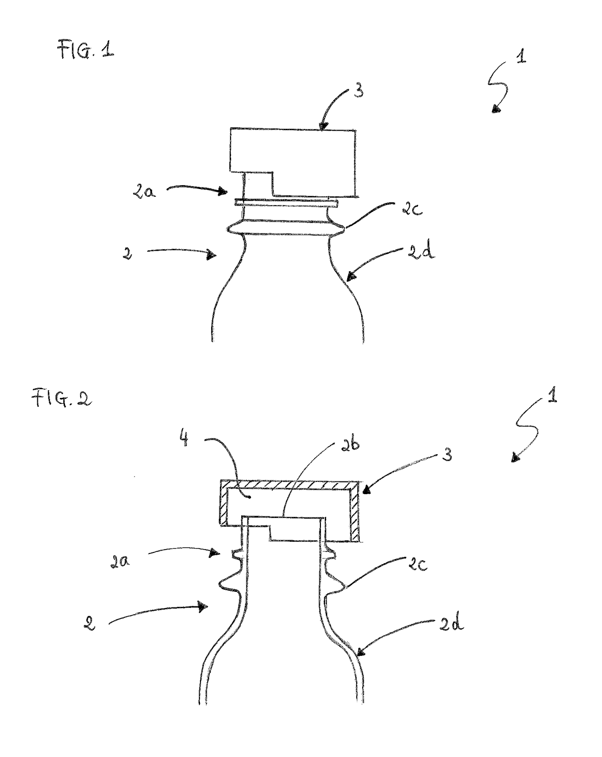 Process station for a parison or a container made of thermoplastic material, apparatus for processing parisons or containers, production and packaging line for producing and packaging the containers and method for producing and packaging containers