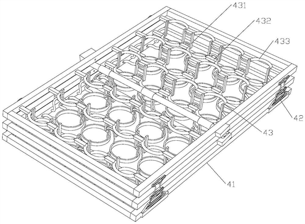 Device for manufacturing 26 pesticides for detecting royal jelly and use method of device
