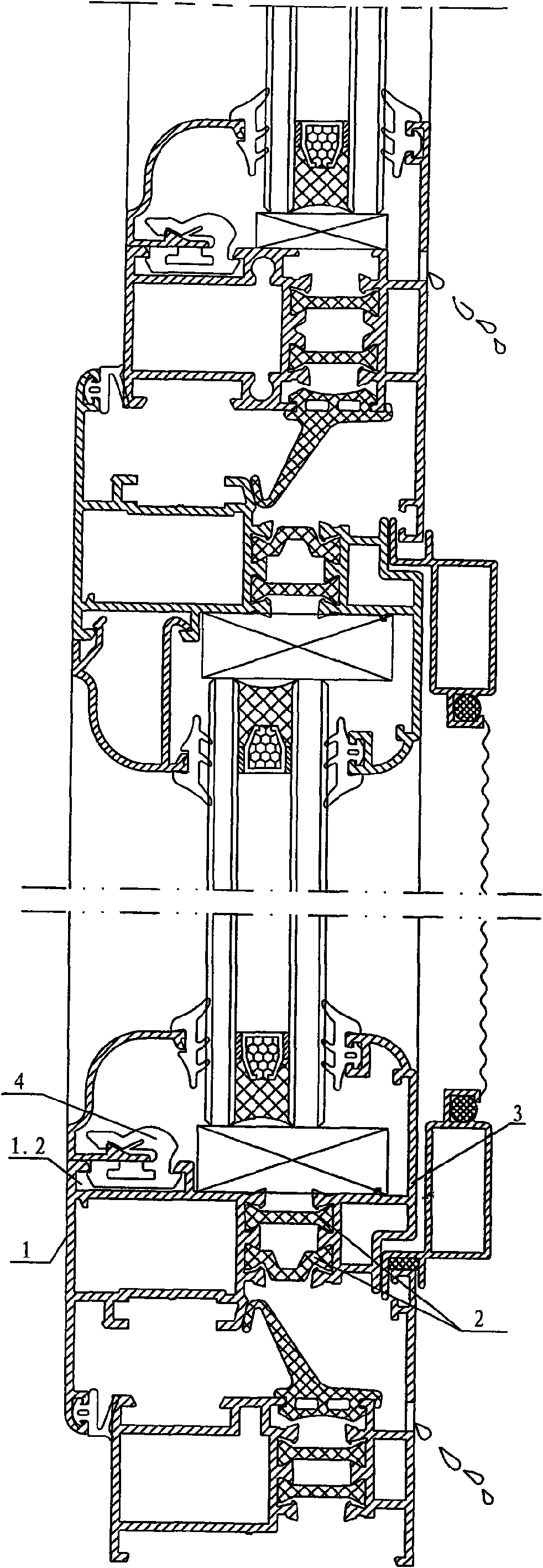 Sash sectional material of horizontal pivoting window