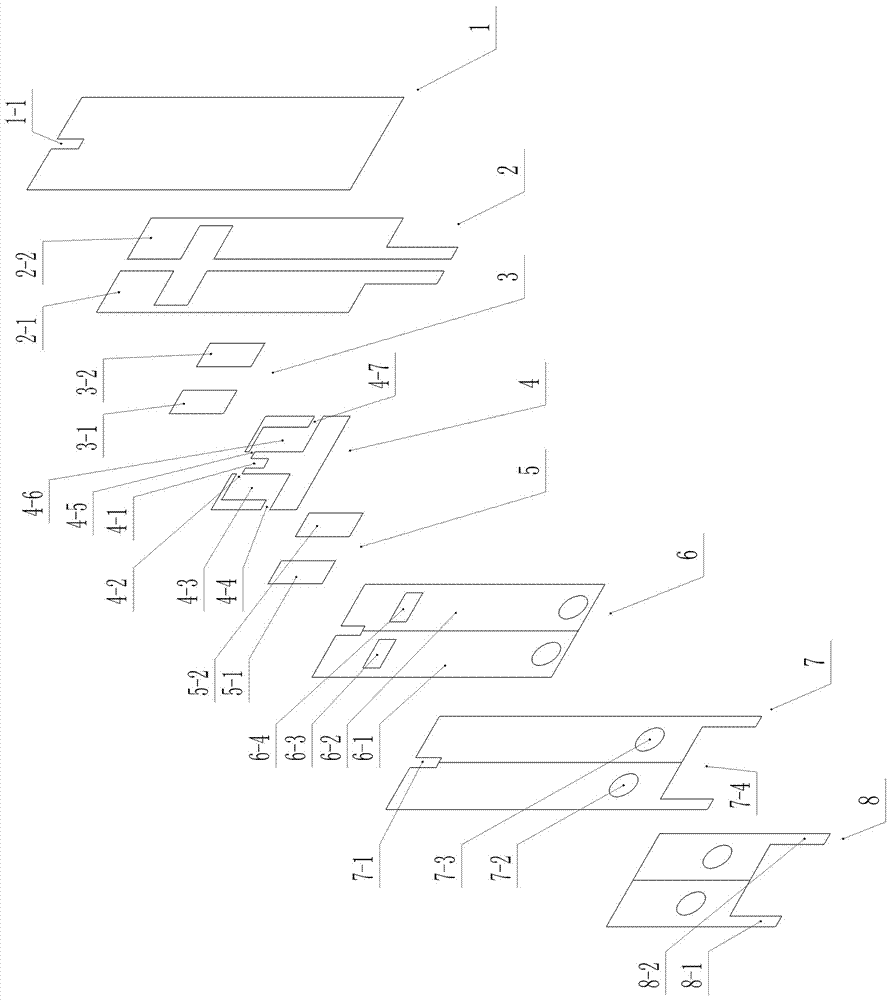 Synchronous multi-analyte sensing test paper for isolating current interference by sample feeding gaps and application of synchronous multi-analyte sensing test paper