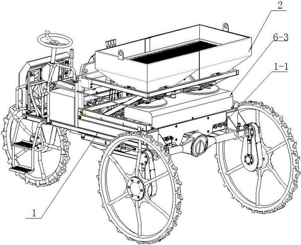 Self-propelled double-throwing disc manure spreader