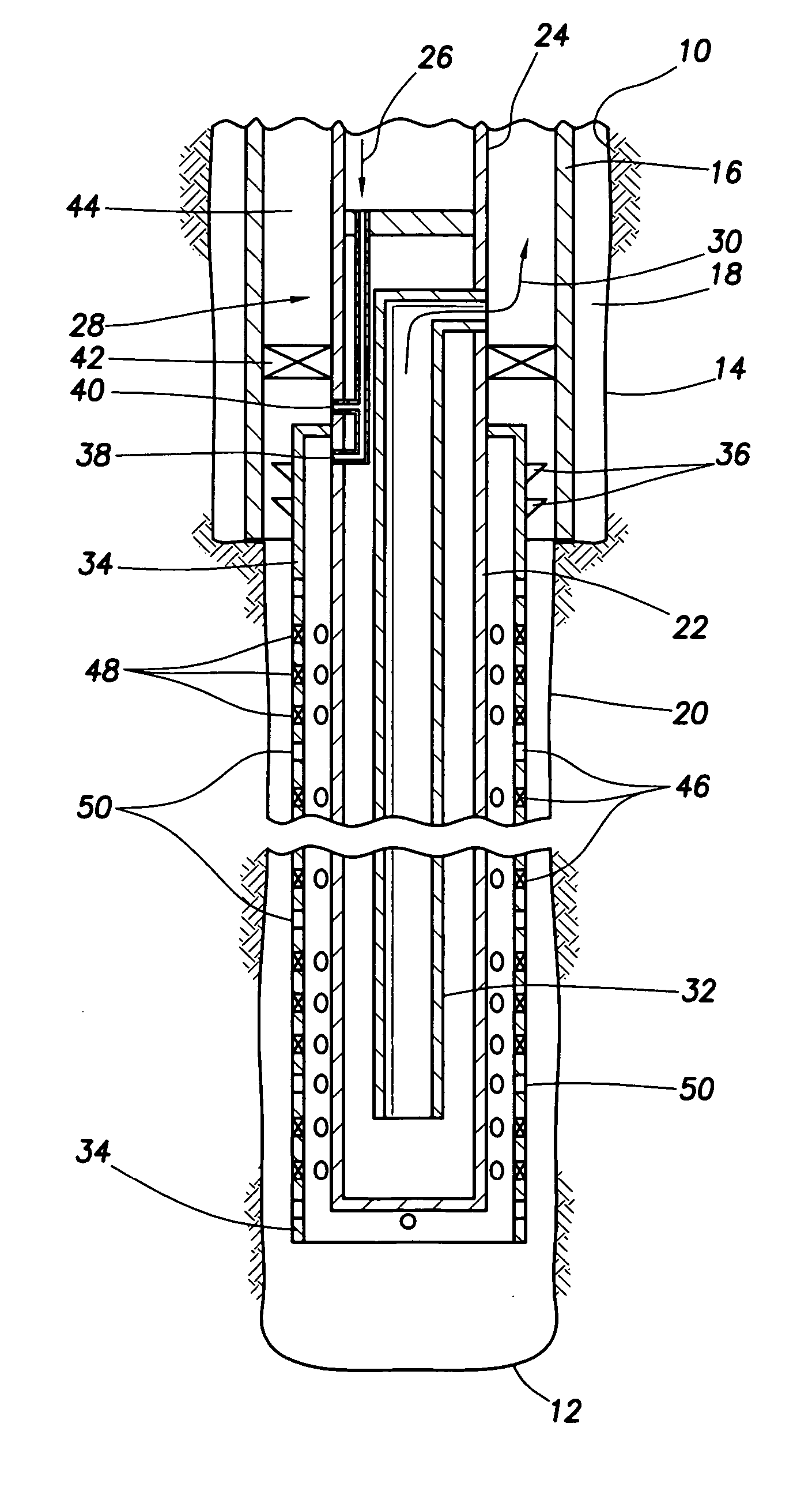 Apparatus and method for gravel packing an interval of a wellbore