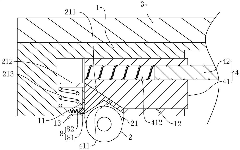 Maintenance plate system capable of changing form along with working conditions