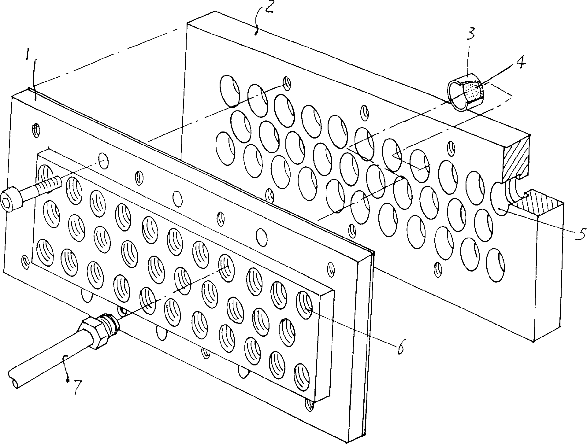 Thread spraying structure