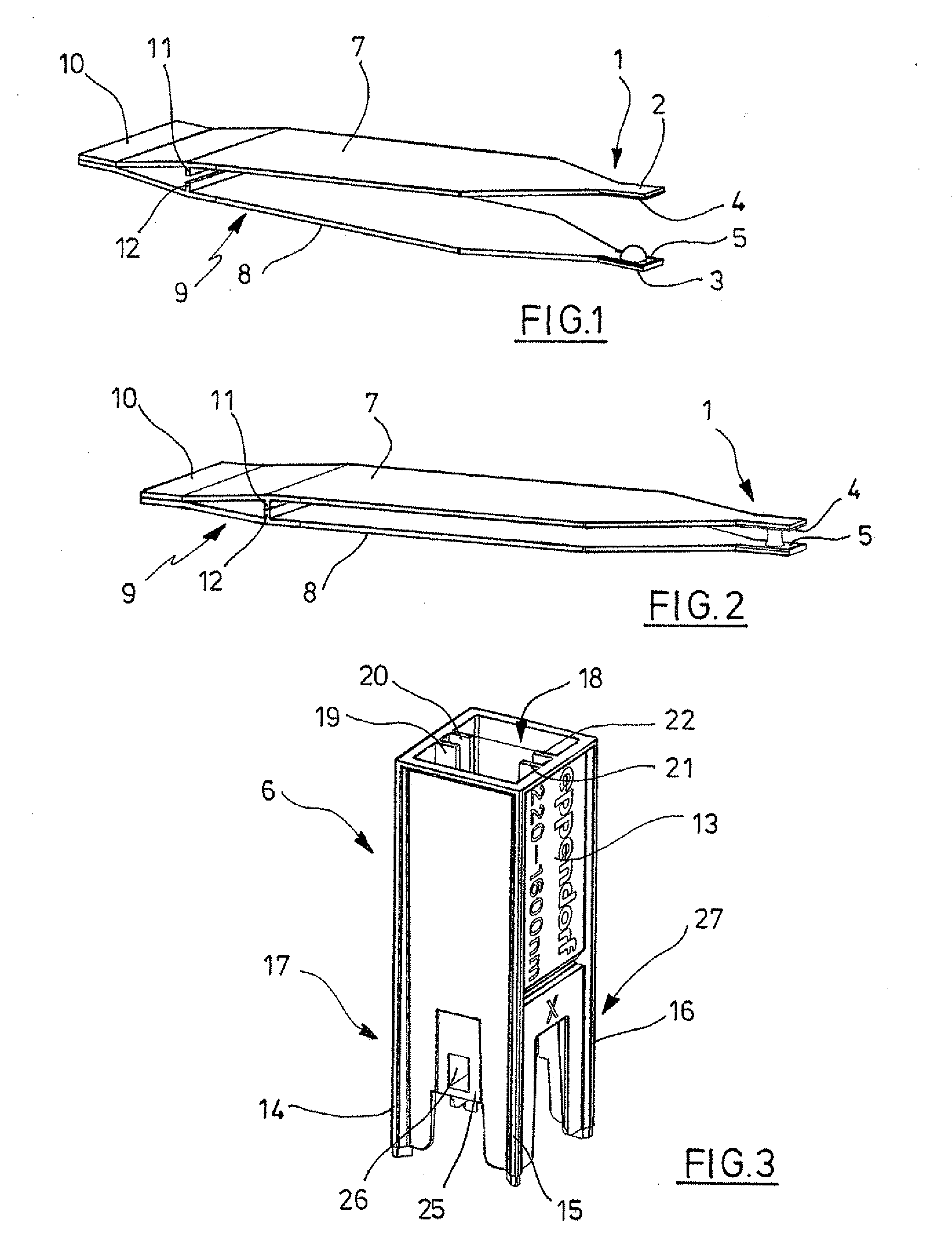 Cuvette, Insert, Adapter and Method for Optically Examining Small Amounts of Liquid