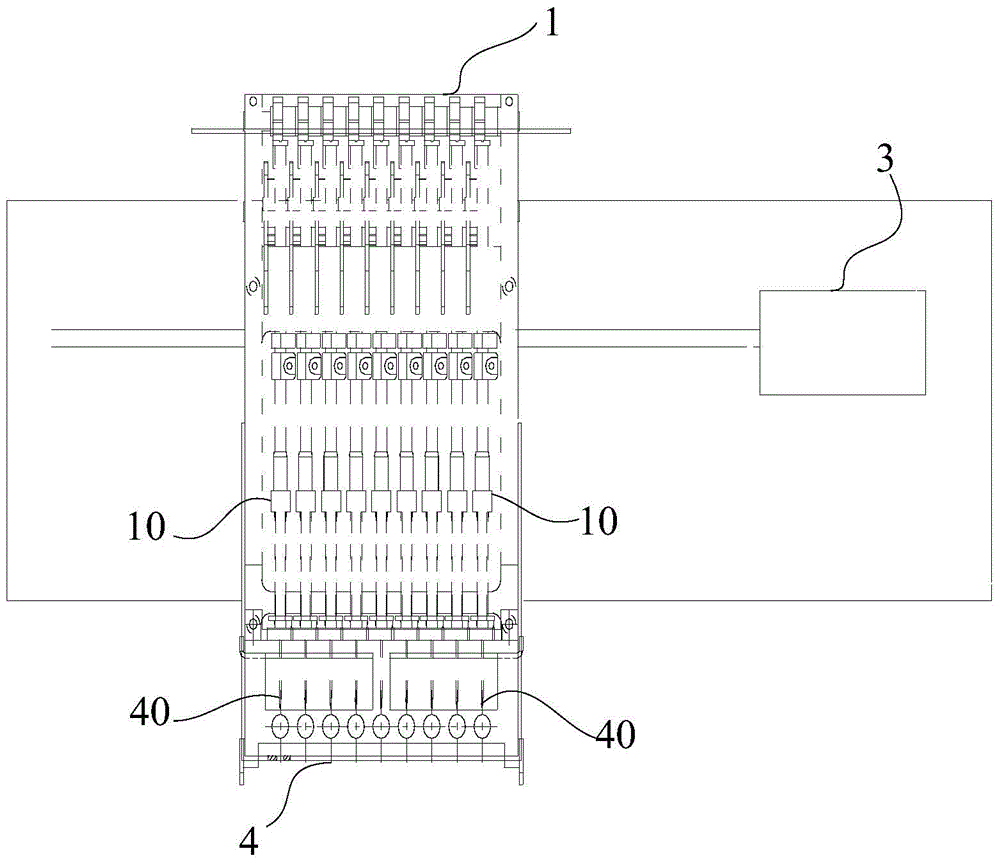 Thread replacing device and carpet embroidering machine with same