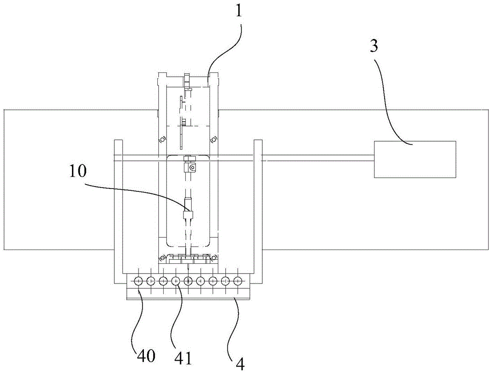 Thread replacing device and carpet embroidering machine with same
