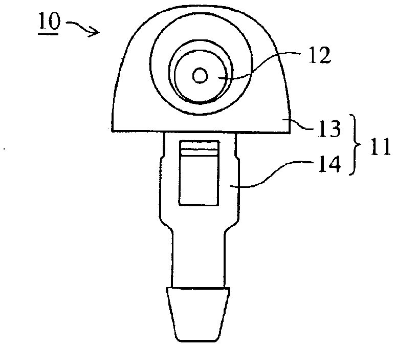Fluid apparatus and nozzle