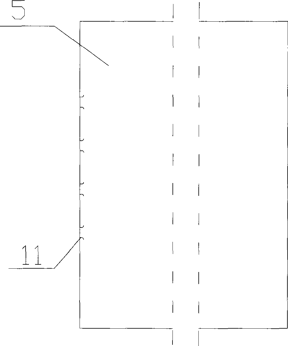 Non-circular tube negative pressure-pumping alga collecting device