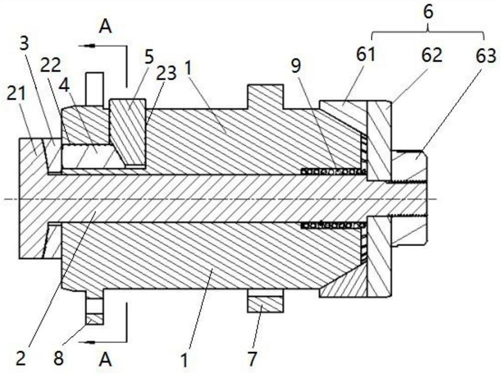 A floating expansion mandrel