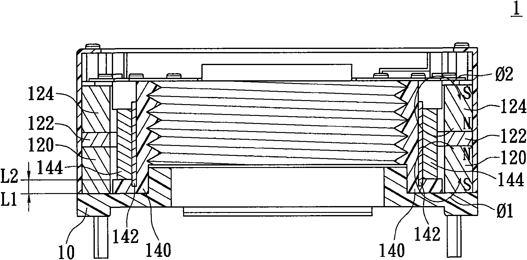 Lens actuating device