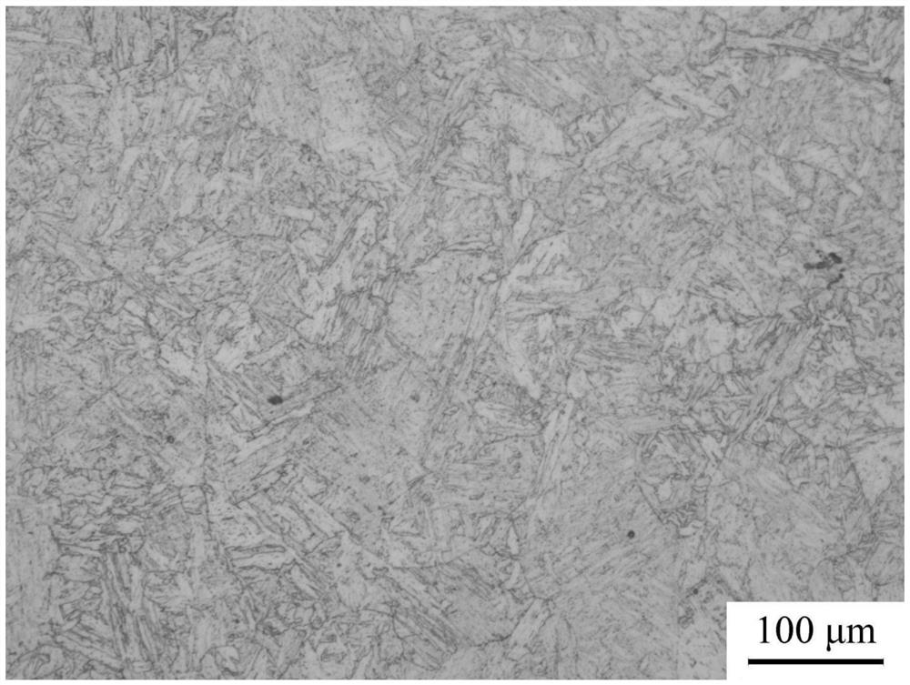 Boron-free medium-low-nickel high-strength high-hardenability marine steel thick plate and preparation method thereof