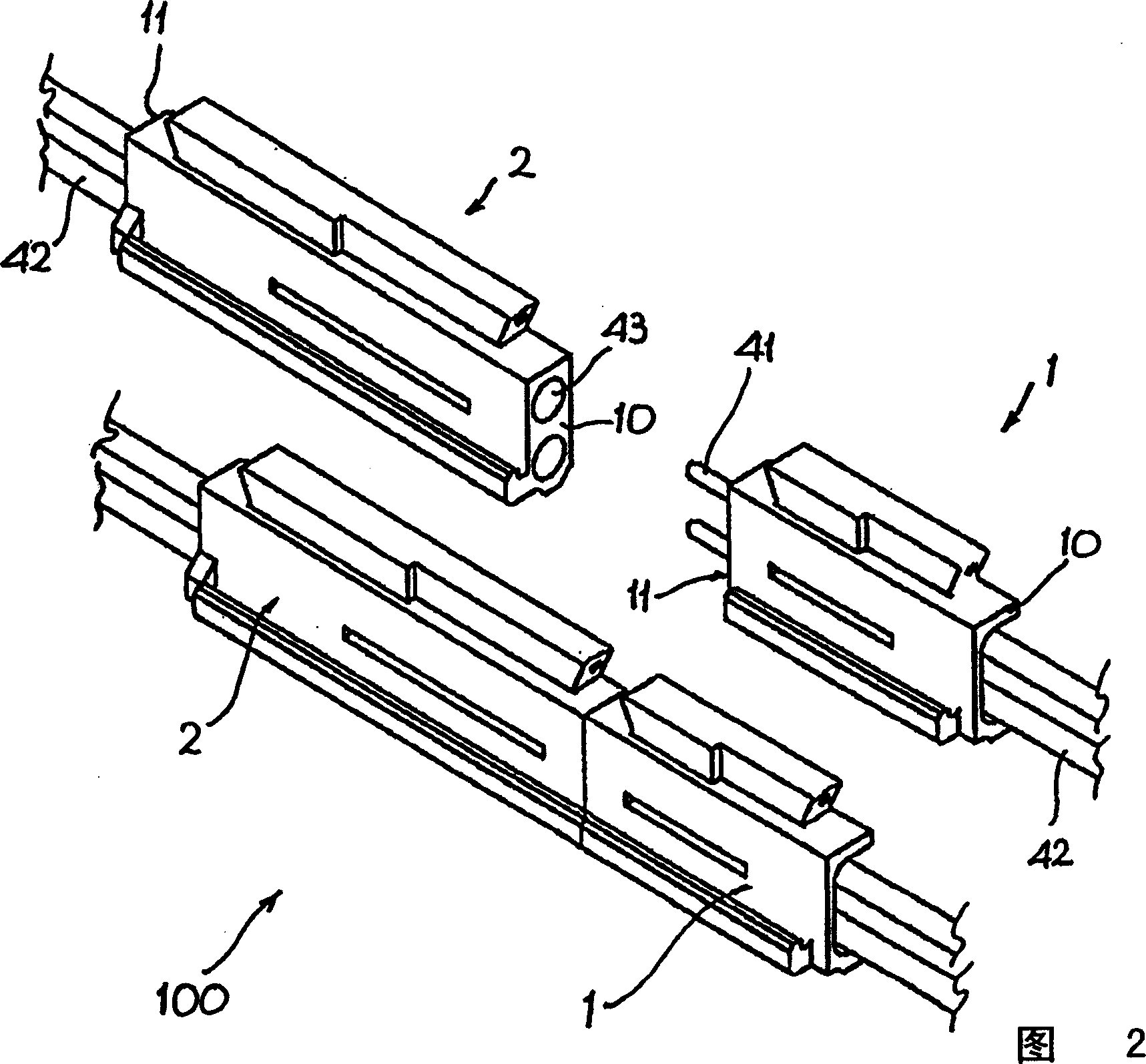 Device for connecting low-voltage devices