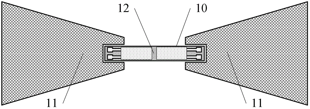 Measuring transducer driven by monoaxial piezoelectricity for low-intensity magnetic field