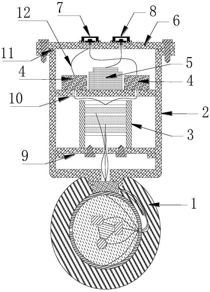Underwater self-contained sound intensity instrument and sound intensity measurement method