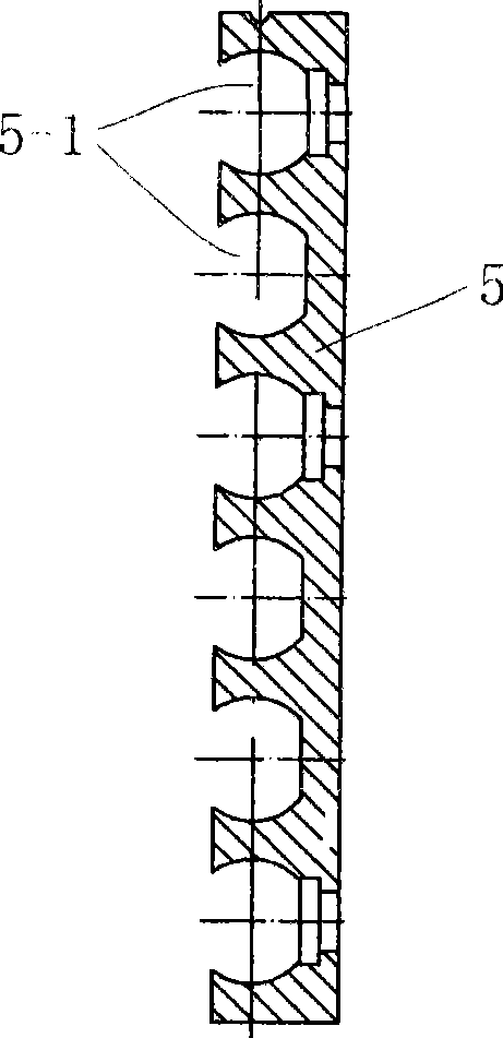 Warp knitting machine pattern bar traversing device