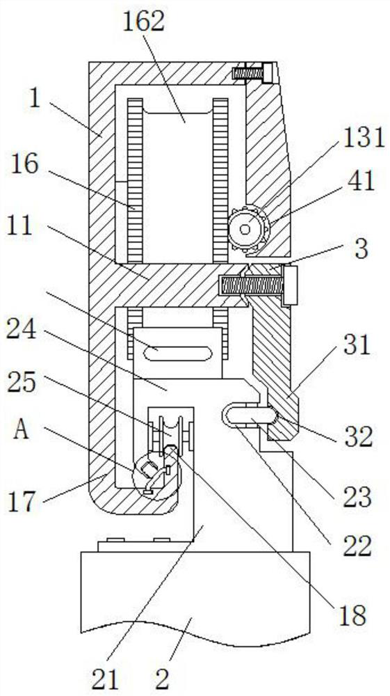 Safety anti-disengagement structure applied to elevator landing door