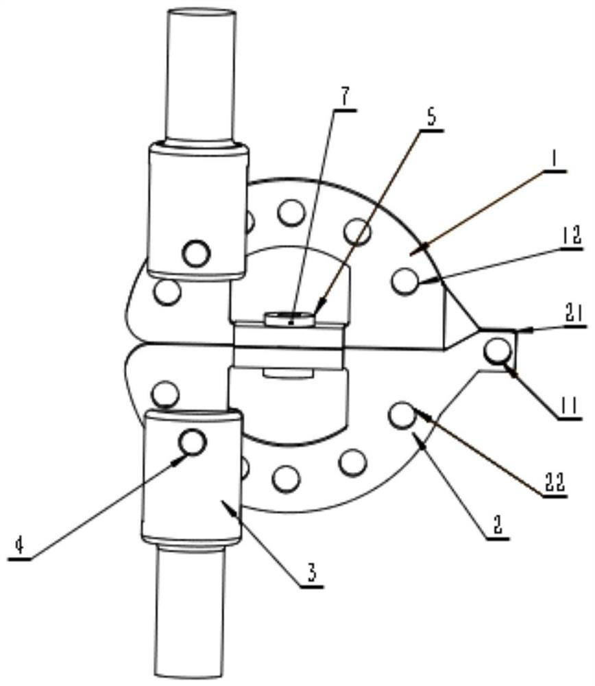 Fatigue test device for simulating bolt connection opening and closing effect