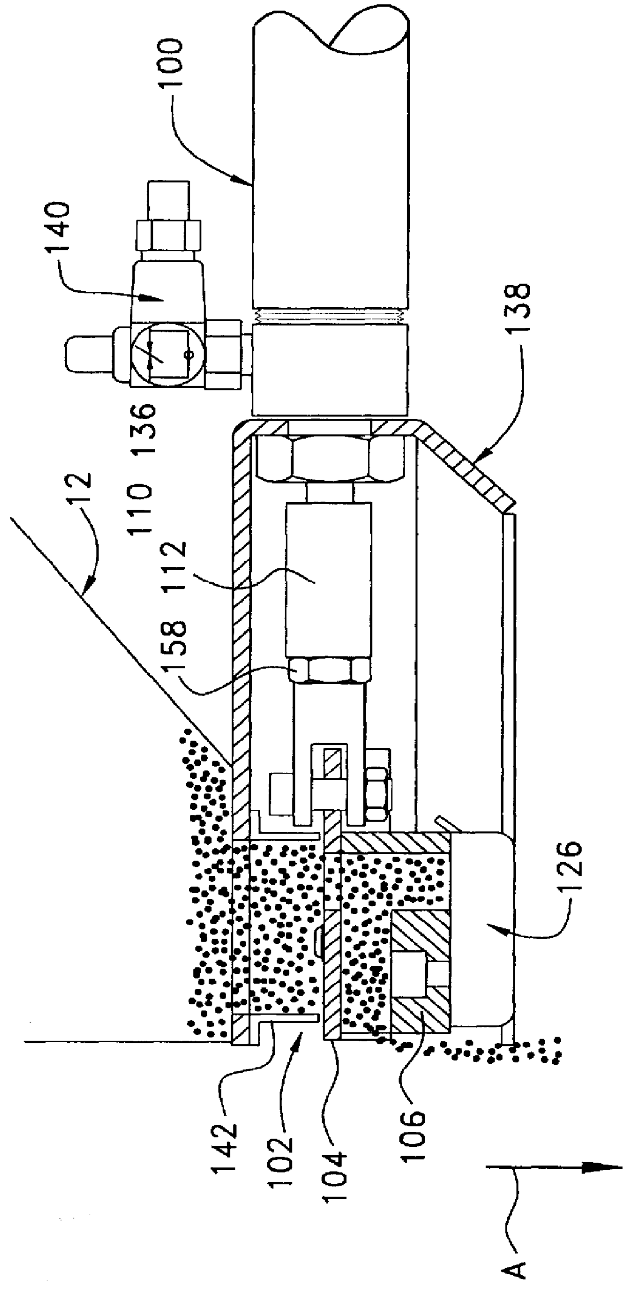 Apparatus and method for gravimetric blending with horizontal material feed
