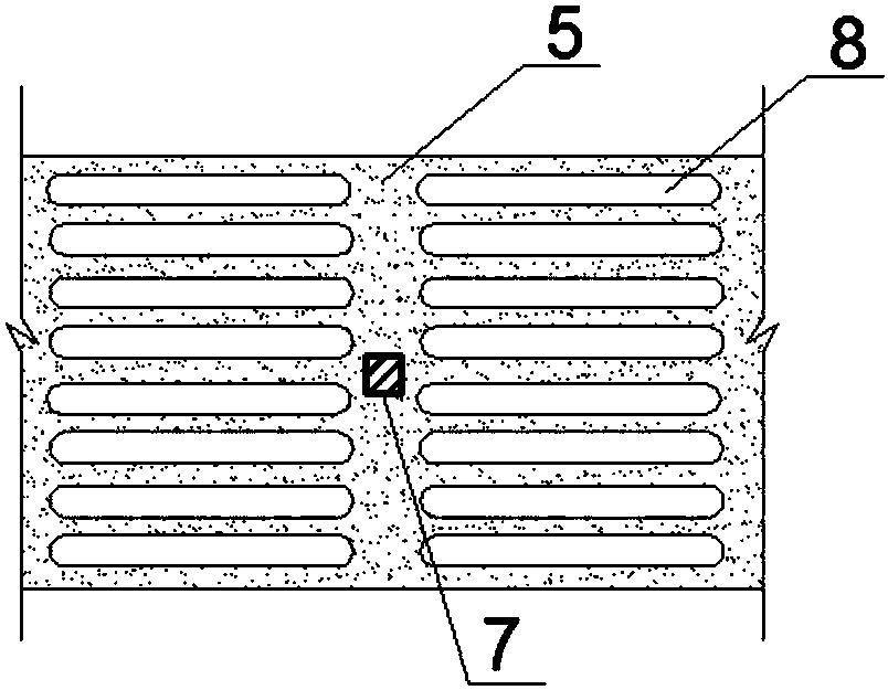 A kind of floating breakwater with multi-column fence-type wave-retaining inserts and its design method