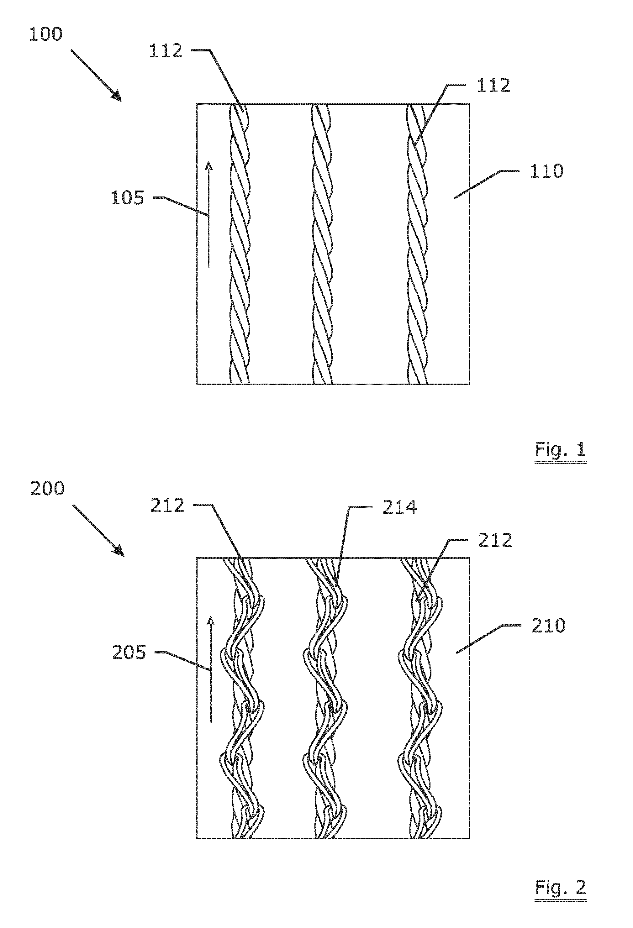 A structure for the reinforcement of pavements comprising assemblies of grouped metal filaments coupled to or integrated in a substrate