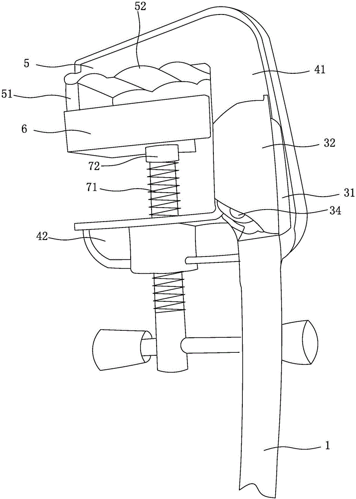 Conductive clamp and conductive transition device
