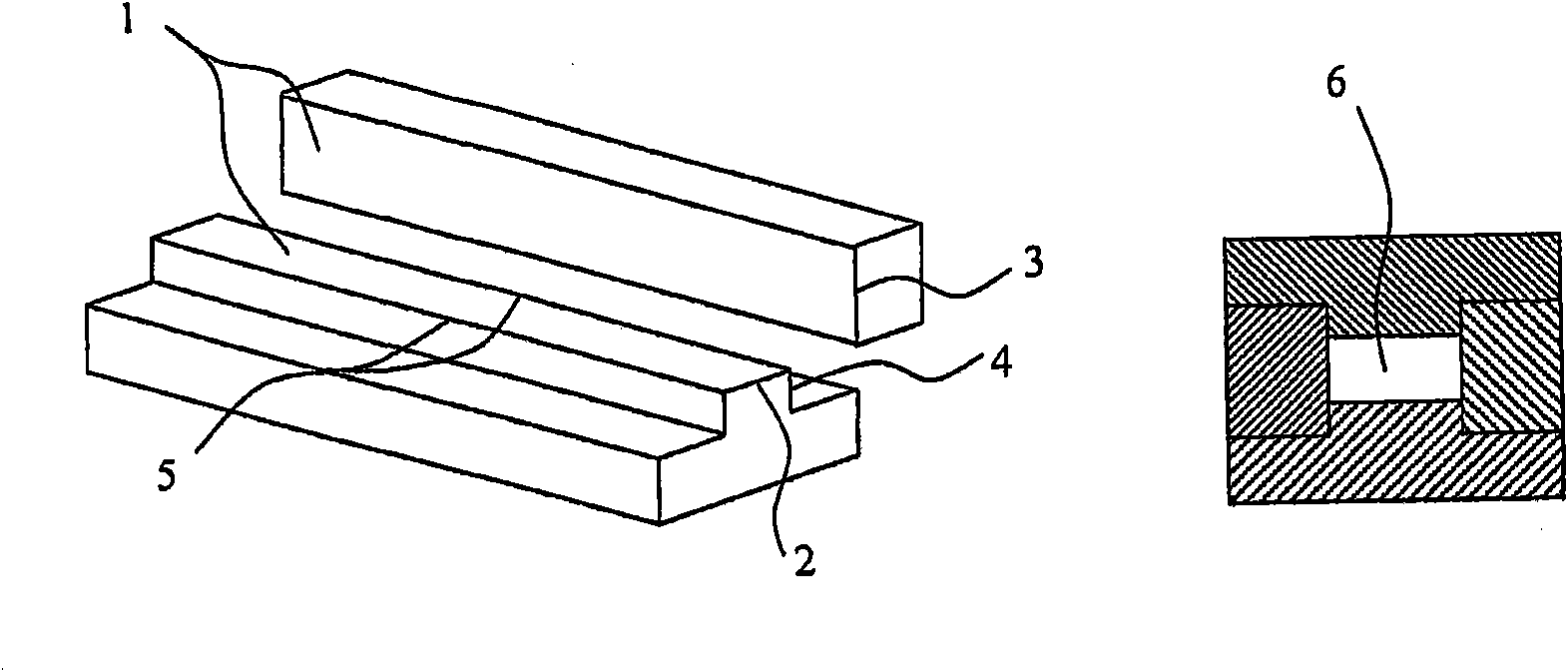 Spectrometer for measuring moving sample material and the method
