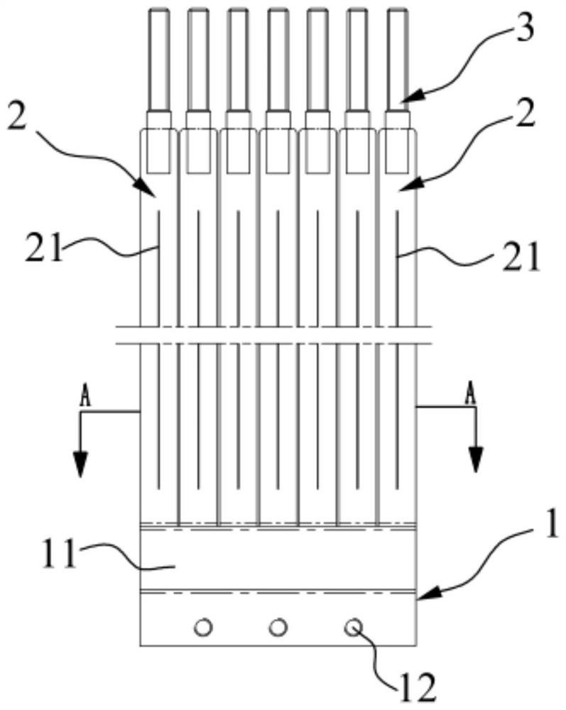 Pulling plate structure of converter transformer