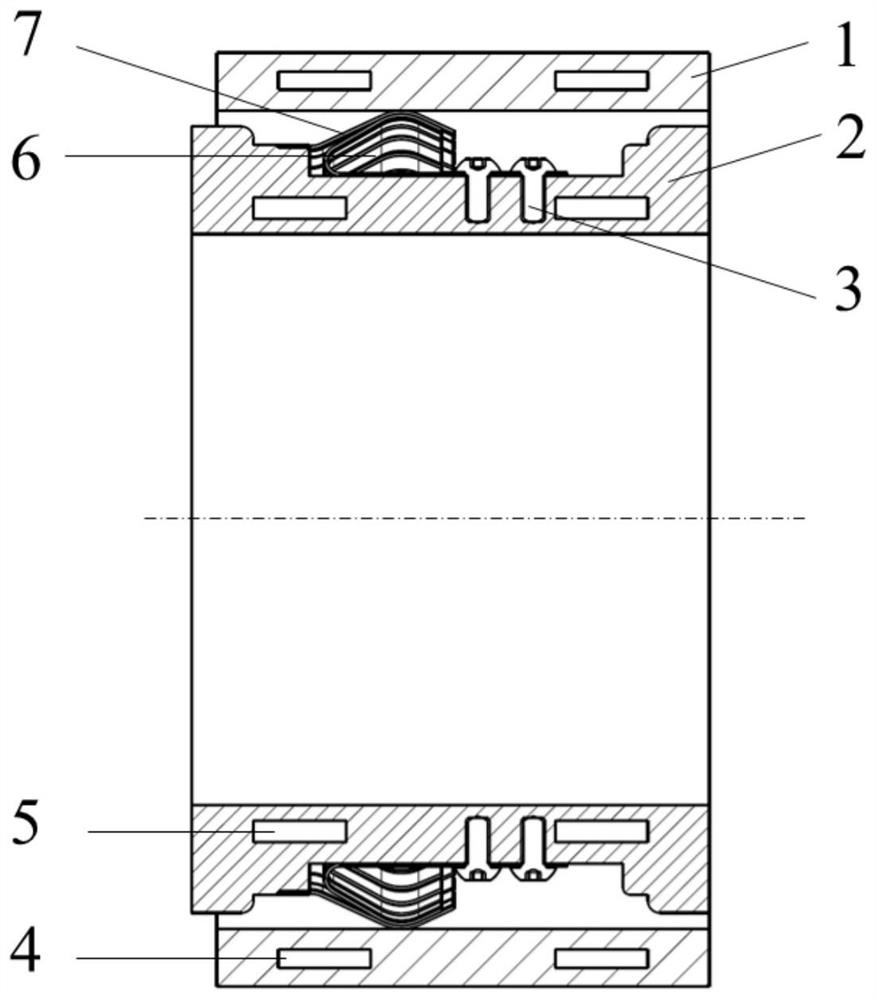 A radio frequency/microwave sliding electrical contact structure based on shrapnel array