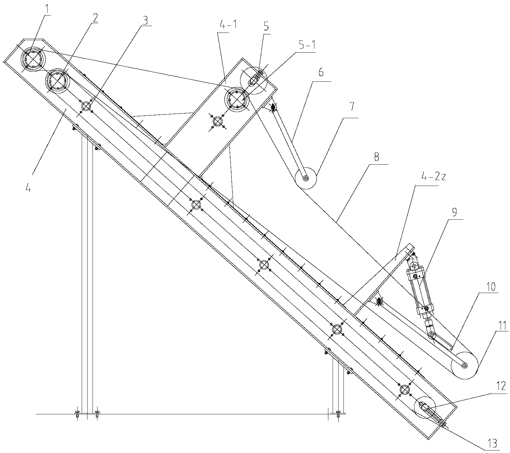 Dual-belt synchronous clamping conveying device