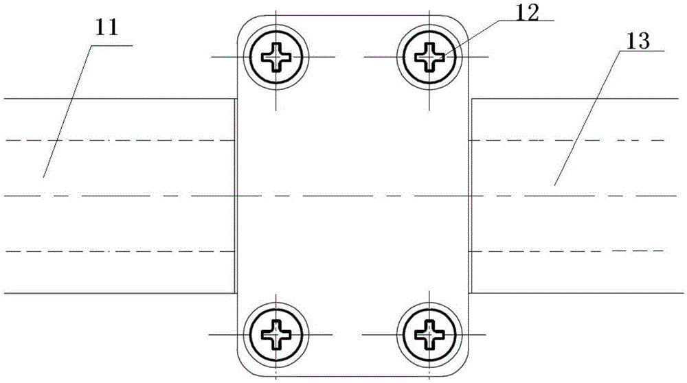 Small low-inductance connector for flat cable connection of slapper detonator